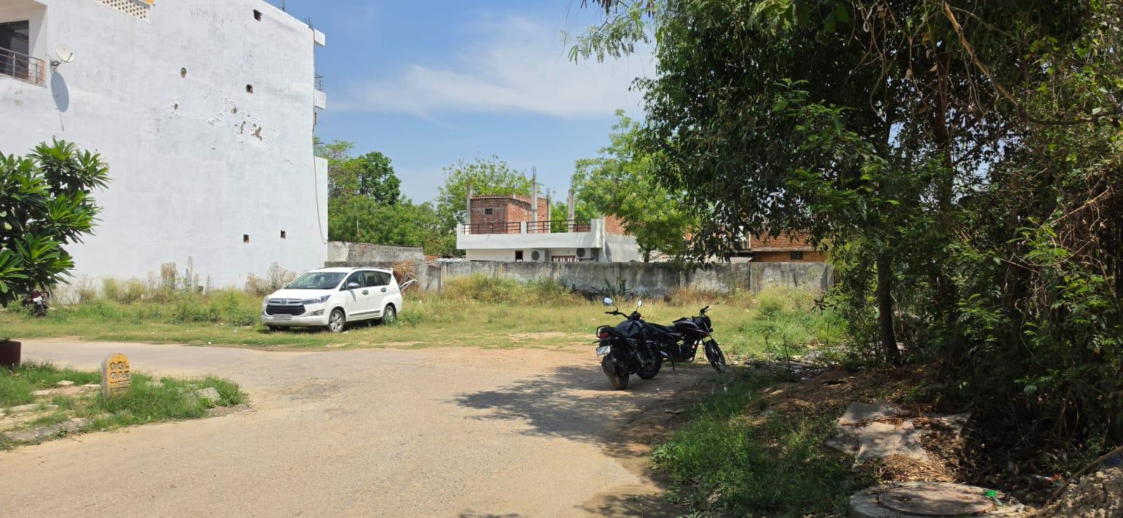 Premium Corner Plot for Sale in Sushant Golf City, Lucknow - Image 1